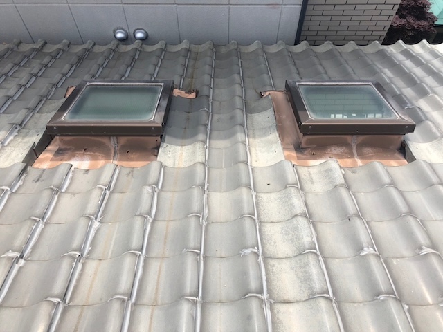 東大阪市天窓周りのブリキ経年劣化・カーポートと合わせて塗装工事
